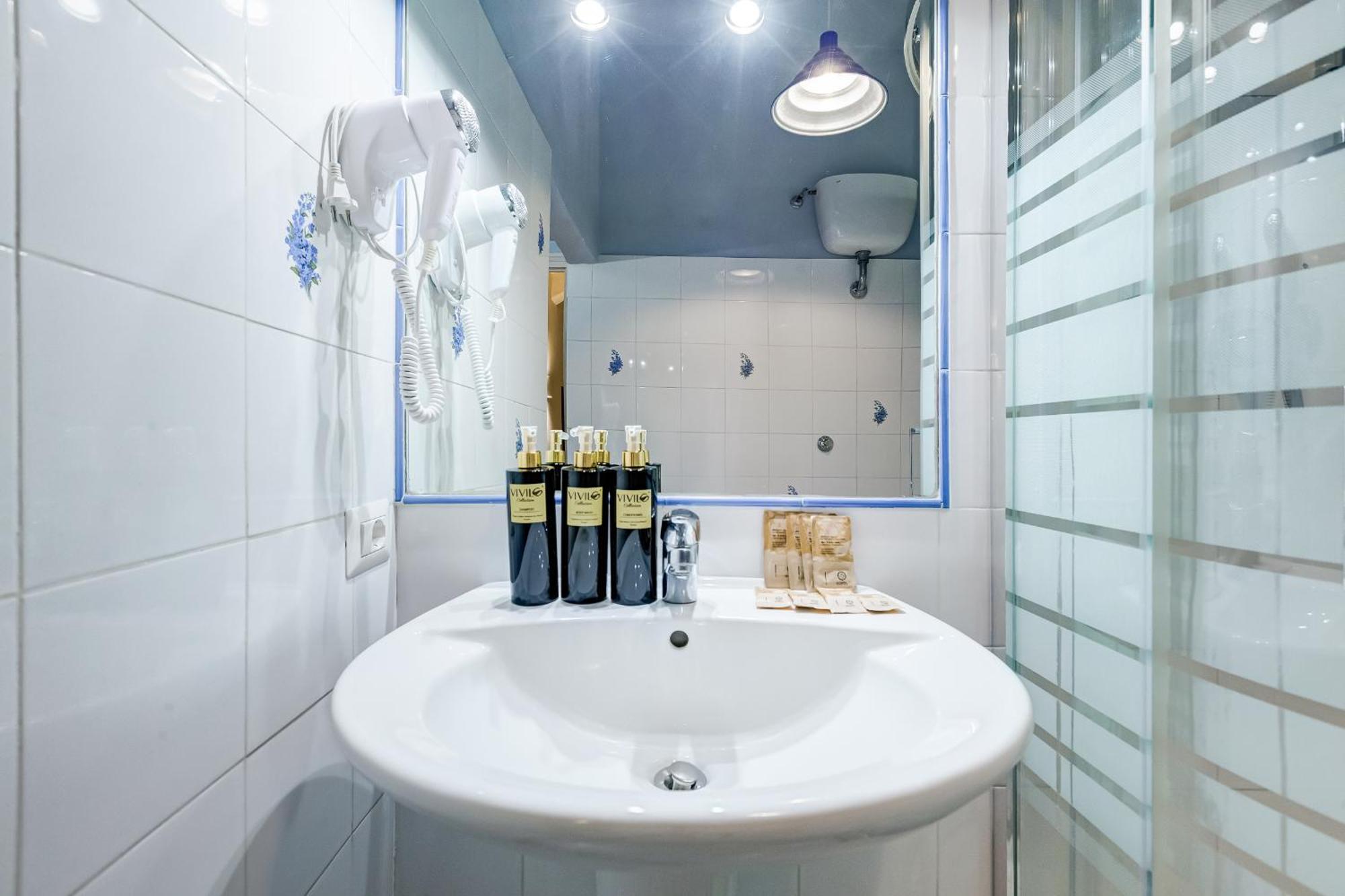 Vivilo Collection - San Vito View Apartment - 3 Bdr 2 Baths Róma Kültér fotó